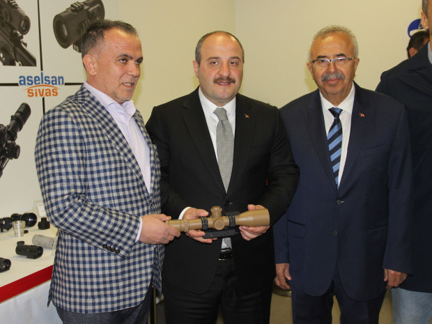 Sanayi ve Teknoloji Bakanı Mustafa Varank Milli Nişangahları inceledi - Resim: 1