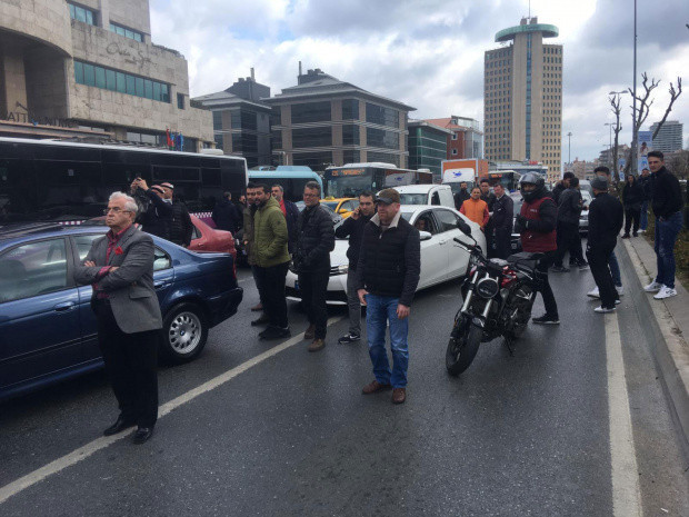 Levent'te hareketli dakikalar! Kafasına silah dayadı - Resim: 0