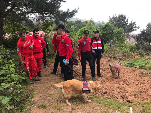 Rize'de kaybolan iki çocuk bulundu - Resim: 1