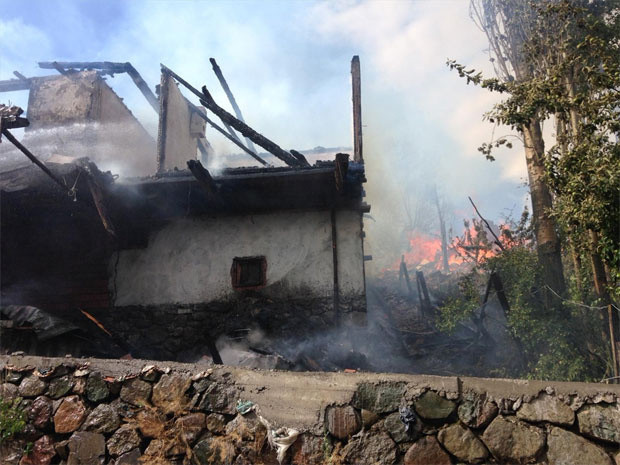 Çorum'daki yangında 7 ev kullanılamaz hale geldi - Resim: 1