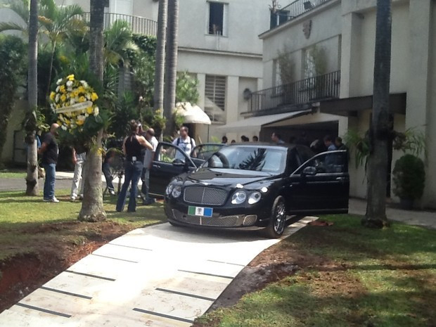 Son model arabasını gömdü sebebi inanılmaz! - Resim: 3