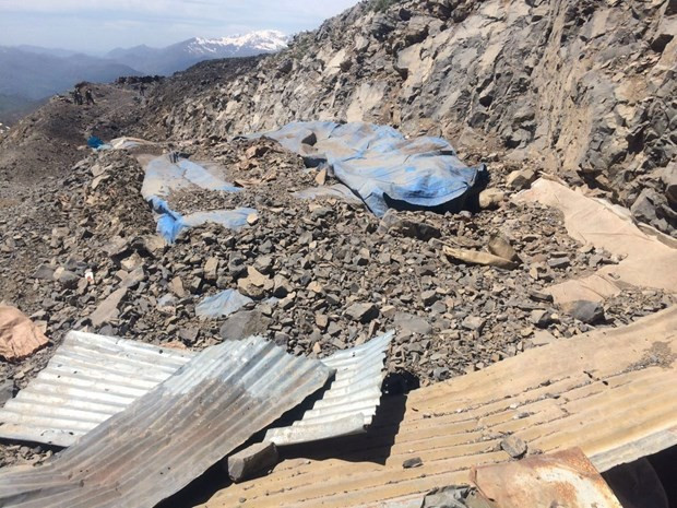 Teröristlerin telsiz konuşması: içlerinden birini vur! - Resim: 3