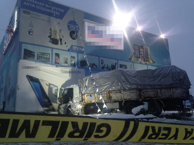 Aldığı telefon bozuk çıkınca yaptığına bakın! - Resim: 1