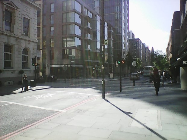 Nokia 3310 iPhone 7'ye karşı - Resim: 2