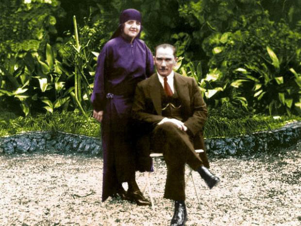 İşte Atatürk'ün Latife Hanım'a taktığı nikah yüzüğü! İlk kez ortaya çıktı - Resim: 1