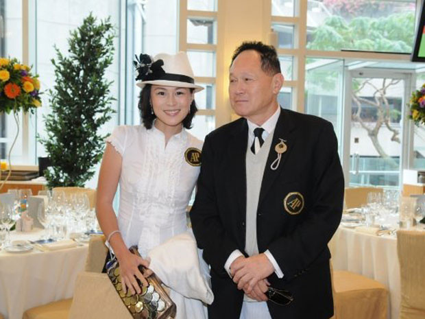 Milyarder babanın lezbiyen kızı isyan etti - Resim: 3