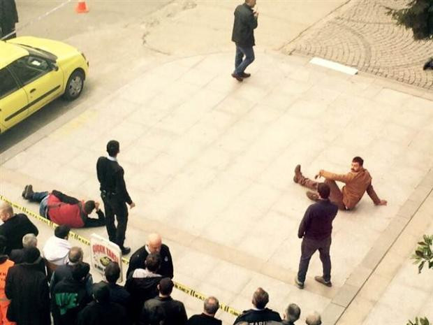 Kuzenlerini sokak ortasında vurdu - Resim: 1