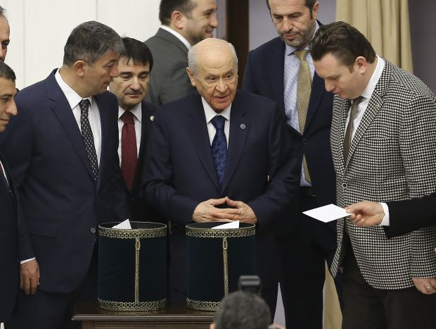 Yeni TBMM Başkanı Mustafa Şentop oldu Mustafa Şentop 336 oy aldı - Resim: 3