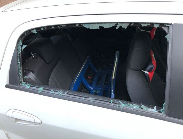 Mahalledeki camları kırdı! O detay sayesinde yakayı ele verdi - Resim: 0