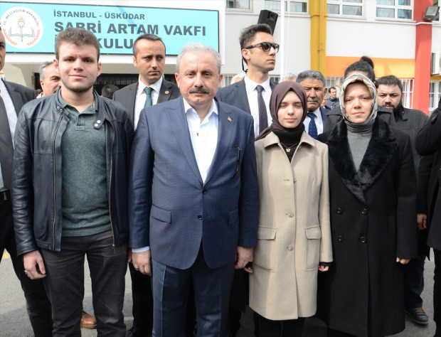 TBMM Başkanı Mustafa Şentop oyunu kullandı: Şehrimiz için, Türkiye için! - Resim: 0