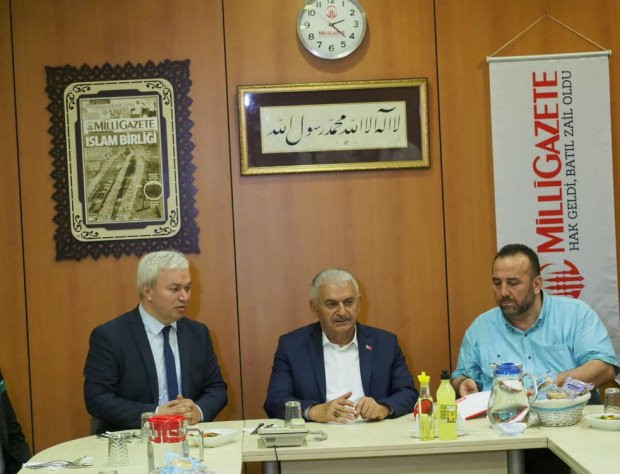 Binali Yıldırım'dan Milli Gazete ziyaretinde flaş açıklama - Resim: 0