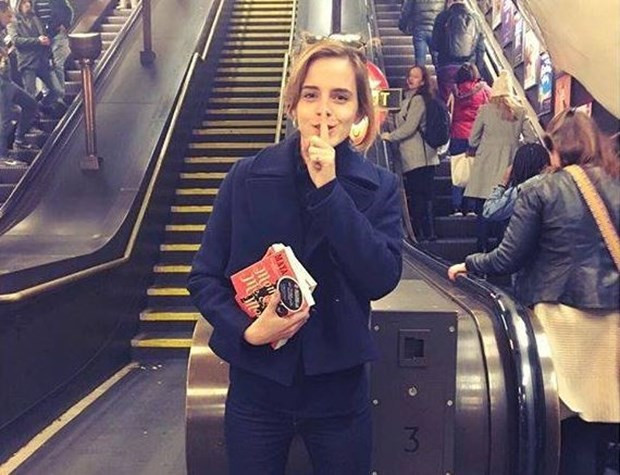 Metrodan sonra sokaklarda Emma Watson'ın yaptığına bakın - Resim: 4