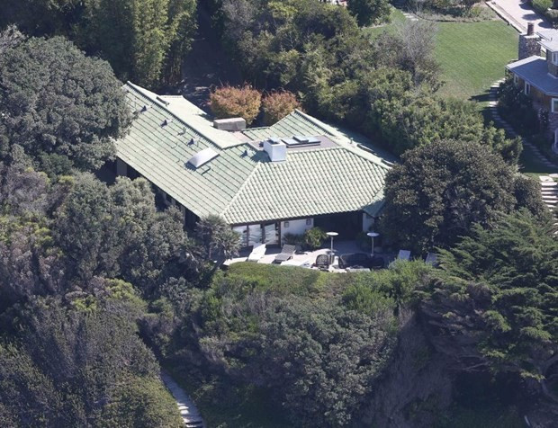 Brad Pitt’ten uzak kalmak istedi işte Jolie’nin kiraladığı ev! - Resim: 2