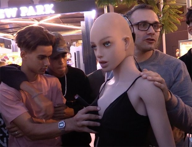 Cinsel ilişki robotları böyle yapılıyormuş her şeyi açtı ama... - Resim: 4