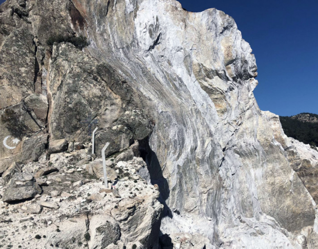 Milas'ta maden ocağında göçük: 1 işçi öldü, 2 işçi enkaz altında - Resim: 1