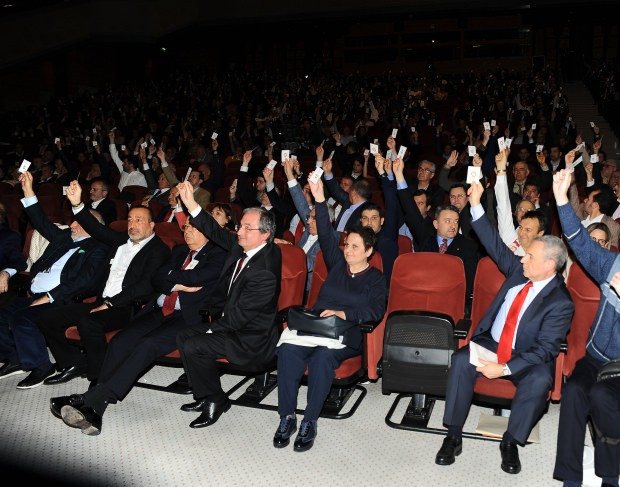 Galatasaray yönetimi ibra edilmedi - Resim: 0