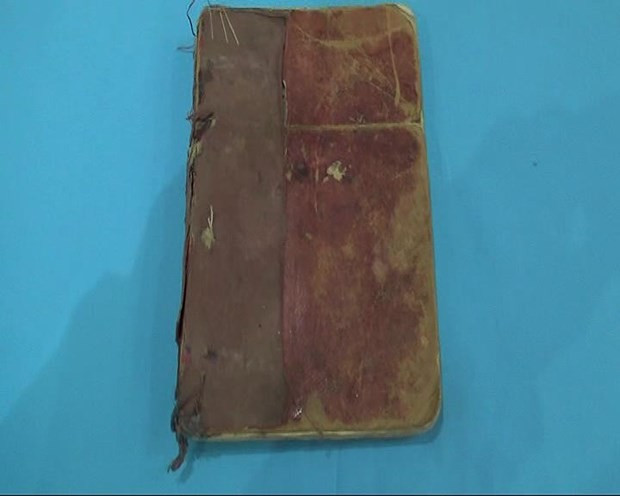 Tarihi kitabı satıyordu İstanbul'da büyük operasyon - Resim: 1