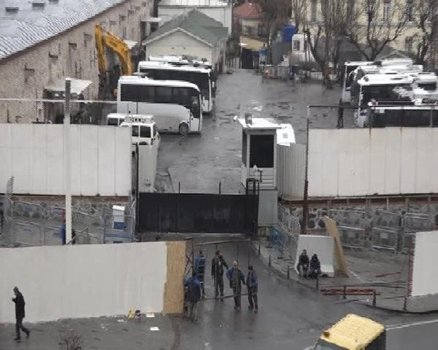 Taksim'e cami için şantiye kuruldu ilk görüntüler - Resim: 2