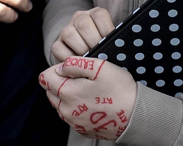 Erdoğan Taner Yıldız'ın kızının elini görünce... - Resim: 3