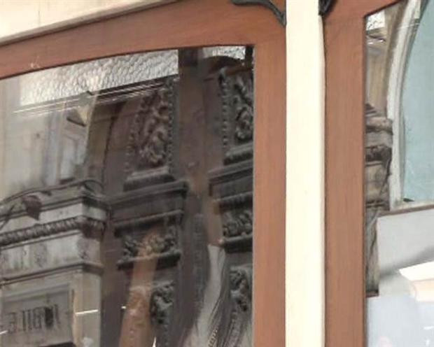 Adriana Lima eylemin ortasında kaldı - Resim: 3