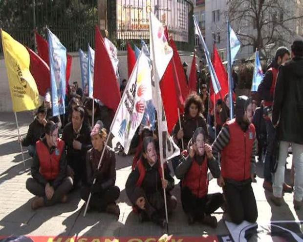 Adriana Lima eylemin ortasında kaldı - Resim: 4