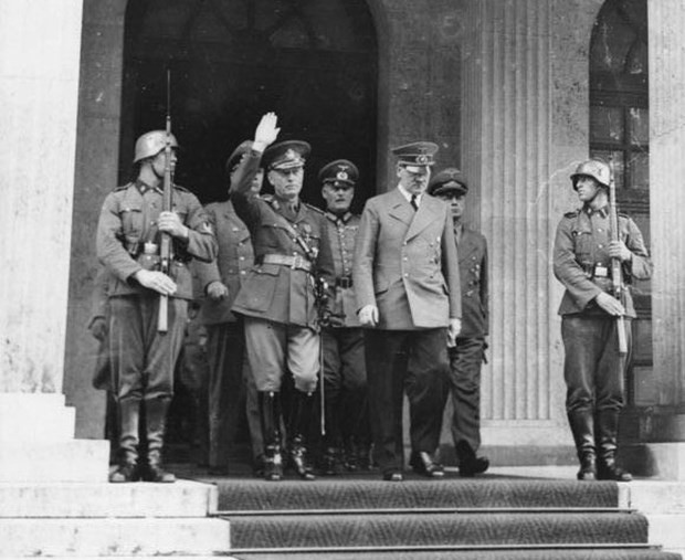 Hitler'in asla gerçekleşmeyen hayali - Resim: 2