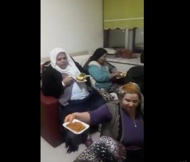 Hasta can refakatçiler çiğ köfte derdinde - Resim: 0