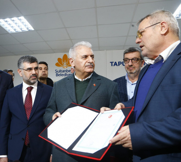 Sultanbeyli'de yeni parseller askıda, tapular hızla veriliyor - Resim: 0