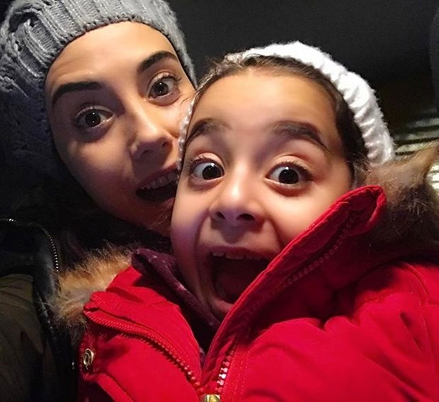 Çağla Şikel de karne heyecanı yaşadı! - Resim: 2