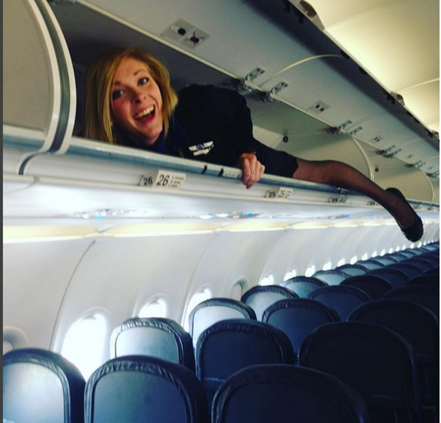 Hosteslerin yeni çılgınlığı - Resim: 2