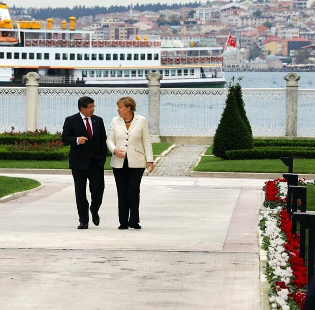 Angela Merkel'den Davutoğlu'na 'Atatürk' sorusu - Resim: 2