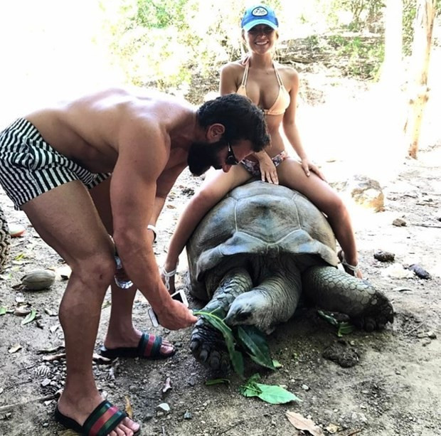 Instagram'ın kralı Dan Bilzerian ilk kez sevgili yaptı Sofia Bevarly kimdir?  - Resim: 1