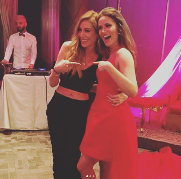 Fahriye Evcen'in kınasına bakın Burak Özçivit davulla bastı! - Resim: 2