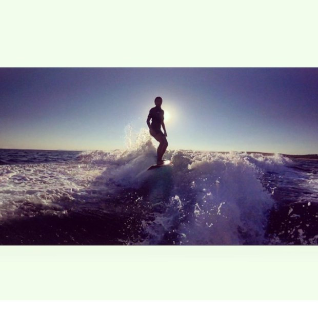 Birce Akalay'ın olay deniz pozuna bakın  - Resim: 3