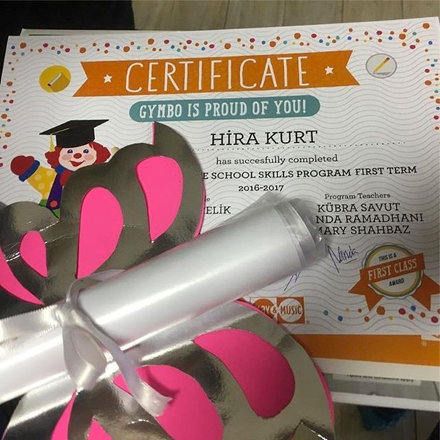 Çağla Şikel de karne heyecanı yaşadı! - Resim: 4