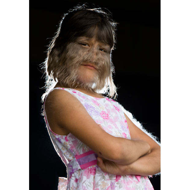 Göğüsleriyle masaj yapan kadın - Resim: 4