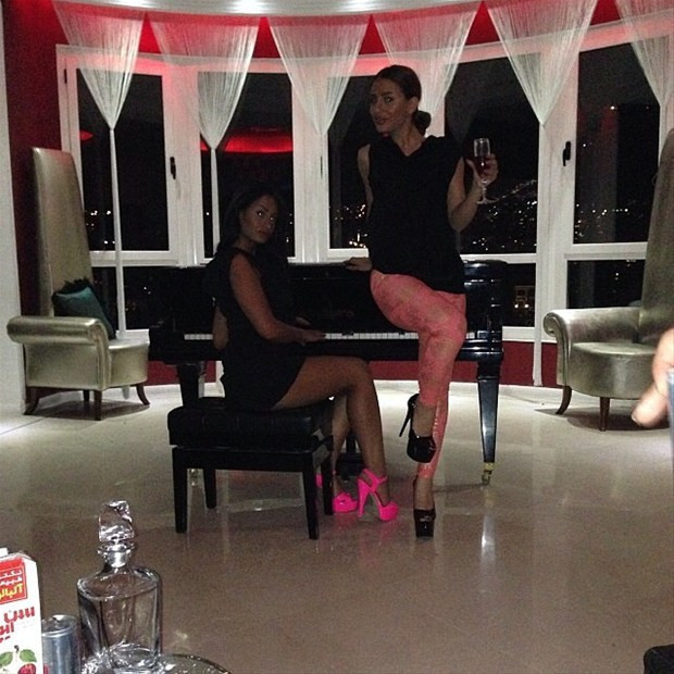 Tahranlı zengin gençler Instagram'ı salladı - Resim: 1