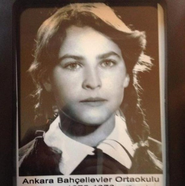 Çağatay Ulusoy'un lise fotoğrafı ortaya çıktı şoke olacaksınız - Resim: 4