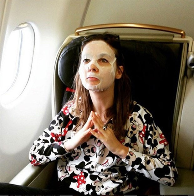 Adriana Lima'nın bile yüzünde maskesi var! - Resim: 4