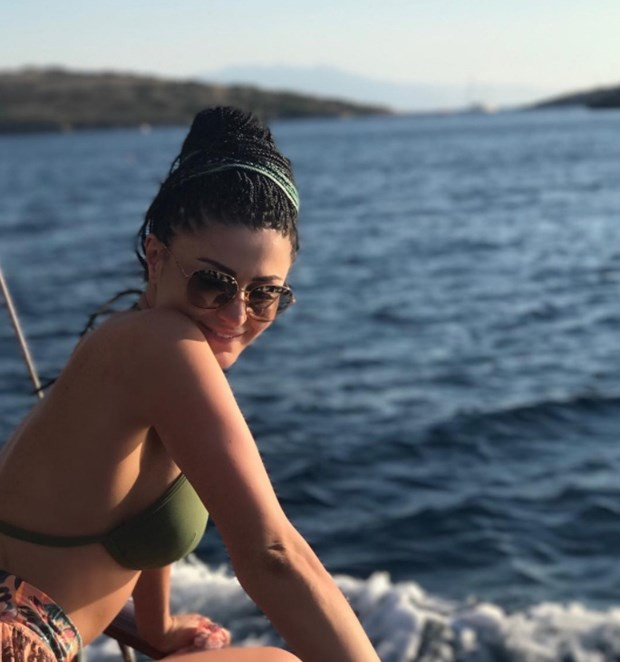 Cansu Dere'den de cesur tatil fotoğrafları  - Resim: 1