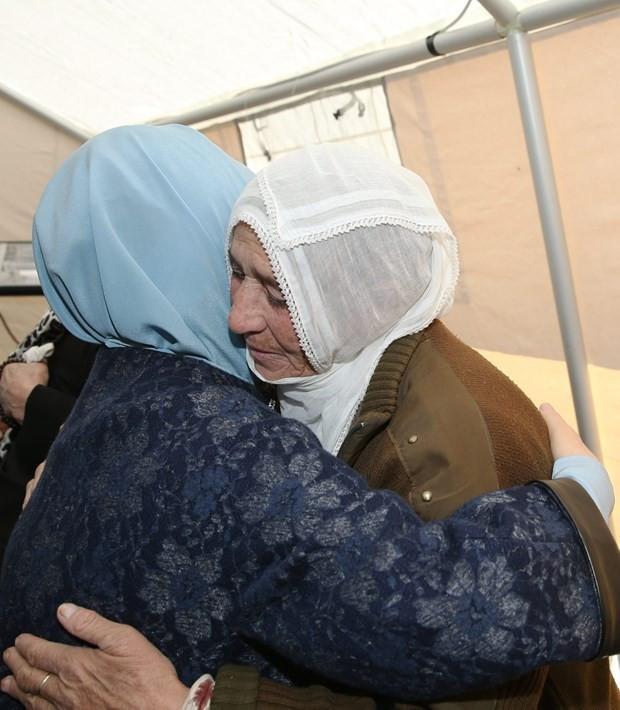 Emine Erdoğan'dan taziye ziyareti - Resim: 1