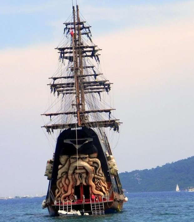 Marmaris'te 'Korsan tekne' kavgası - Resim: 2