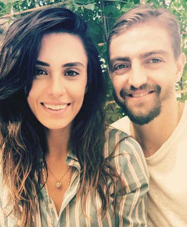 Caner Erkin'den Şükran Ovalı'ya 'aşktan öte' mesajı - Resim: 1