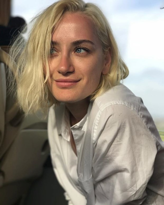 Serenay Sarıkaya ve Kerem Bursin'den şaşırtan karar - Resim: 4