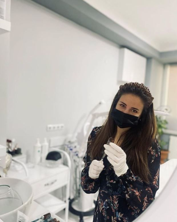 Güzellik merkezi açılışında servet kazanıyorlar rekor Hülya Avşar'da işte ünlülerin kazançları! - Resim: 1