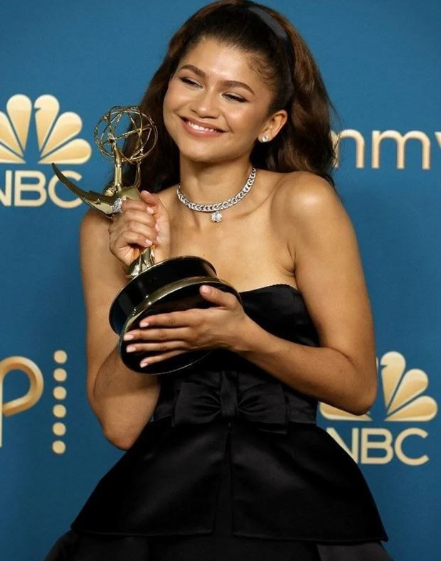 74. Emmy Ödülleri sahiplerini buldu! Geceye damga vurdular - Resim: 1