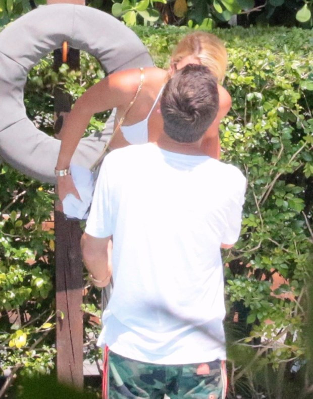 Kimse ihtimal vermiyordu! Dudak dudağa yakalandılar - Resim: 4