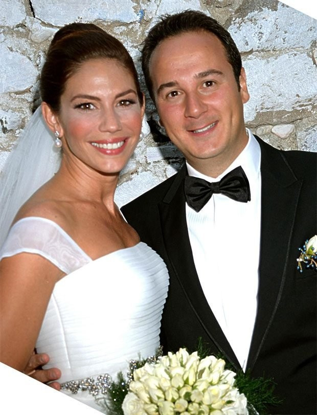 Zeynep Beşerler ve eşi dudak dudağa romantizm - Resim: 2