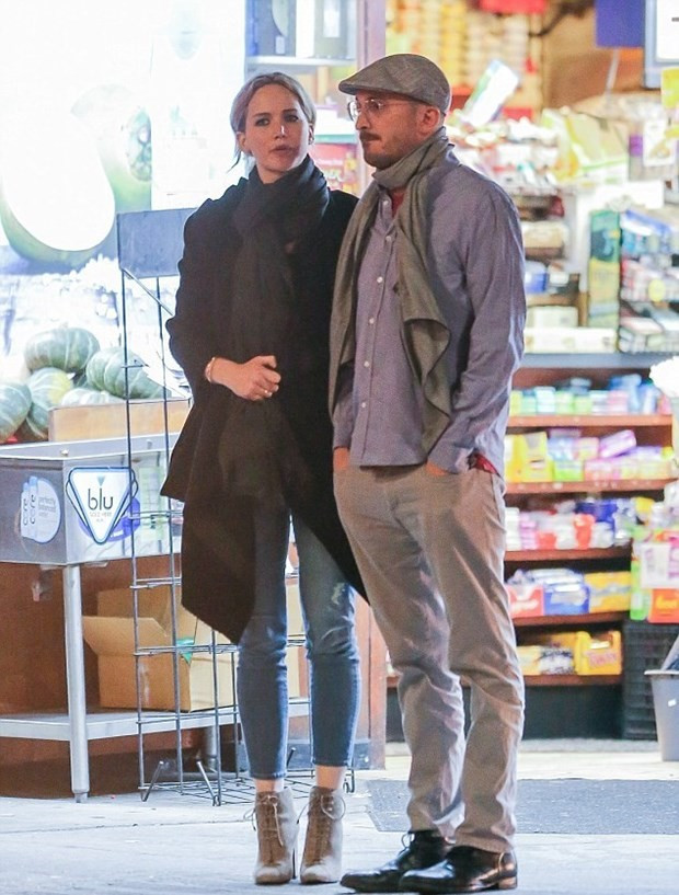 Oscar ödüllü oyuncu sevgilisiyle dudak dudağa yakalandı - Resim: 1