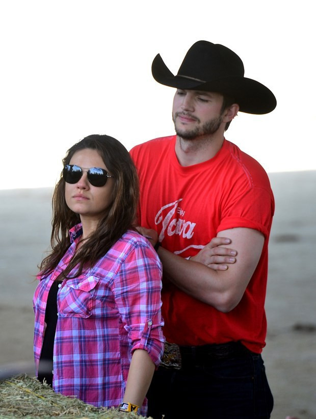 Asthon Kutcher aldatma iddialarına cevap verdi  - Resim: 1